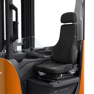 Afbeelding van de optioneel luchtgeveerde stoel bij een BT Reflex reachtruck