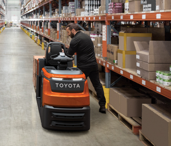 Préparateurs de commandes au sol Toyota