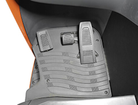 Disposition familière des pédales